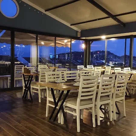 Hotel Zephyros 3*