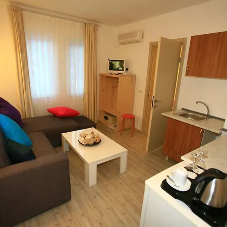 Zephyros Hotel 3*
